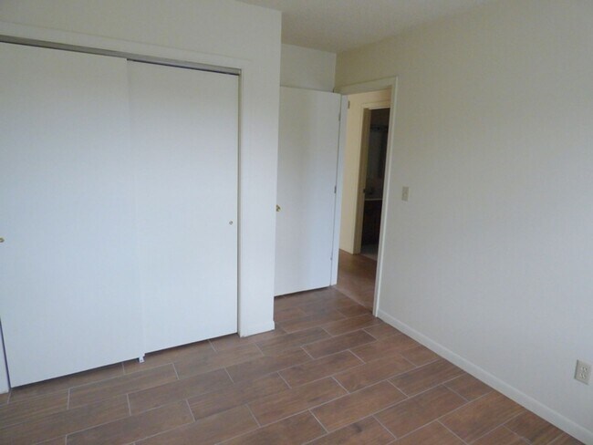 Building Photo - 6102 Guild Dr
