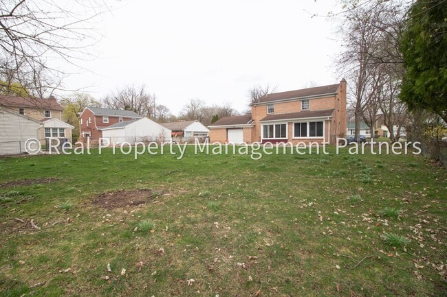 Building Photo - 2605 Evernia Ave SE