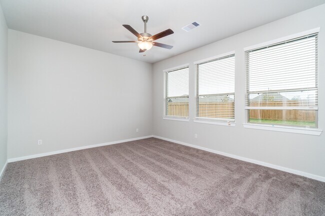 Building Photo - 27054 Golden Knoll Dr