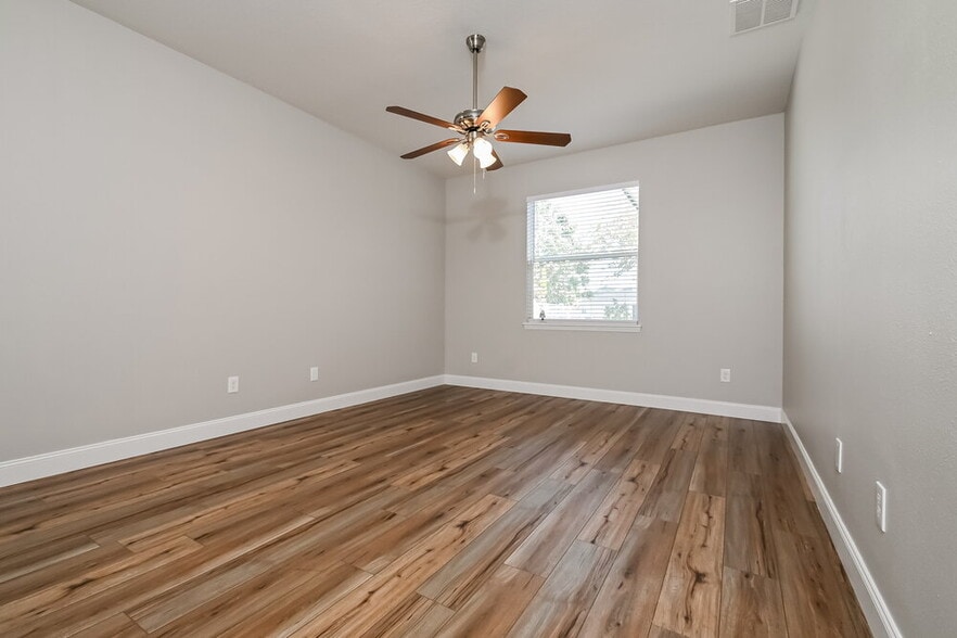 Building Photo - 568 Vista Ridge Dr