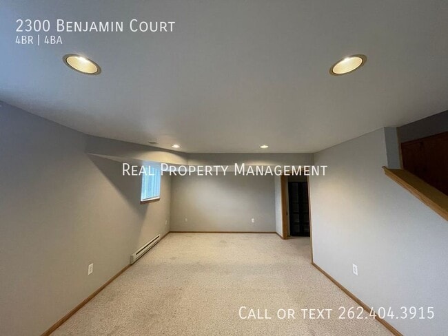 Building Photo - 2300 Benjamin Ct