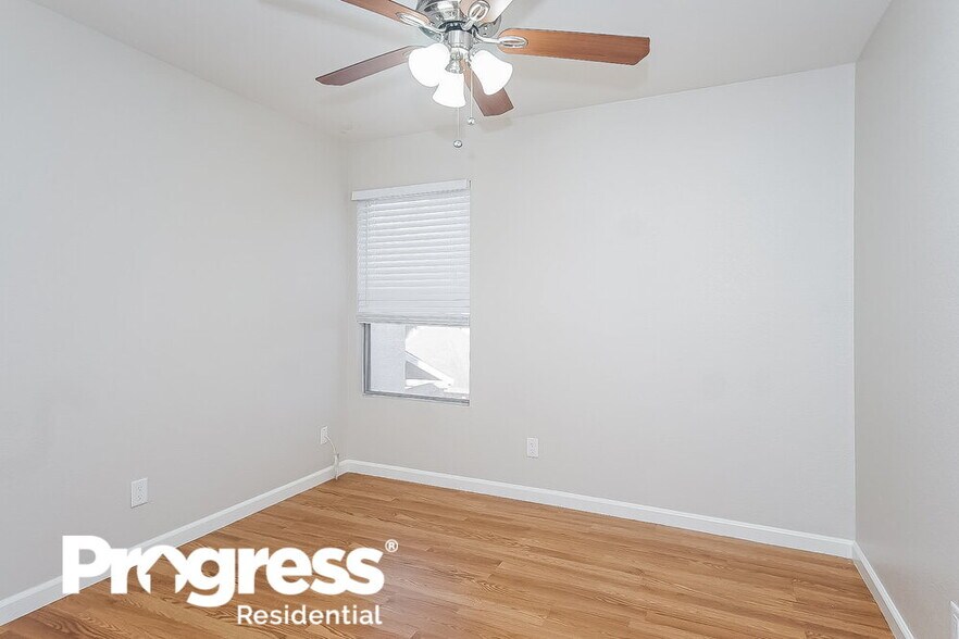 Building Photo - 827 Schooner Dr