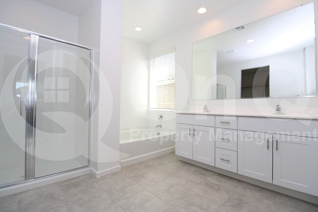 Building Photo - 4524 S 111th Ave