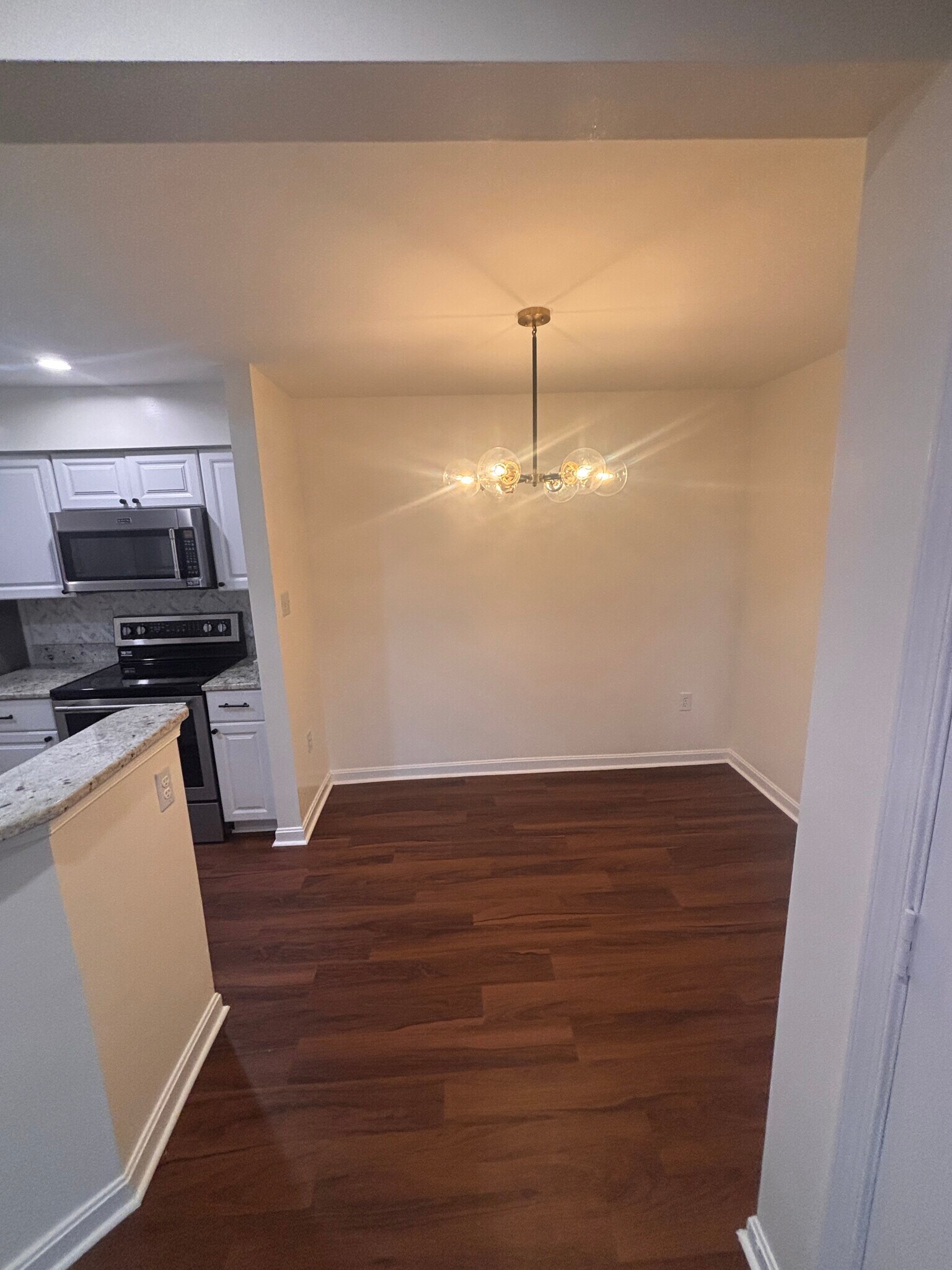 Building Photo - 6911 Victoria Dr