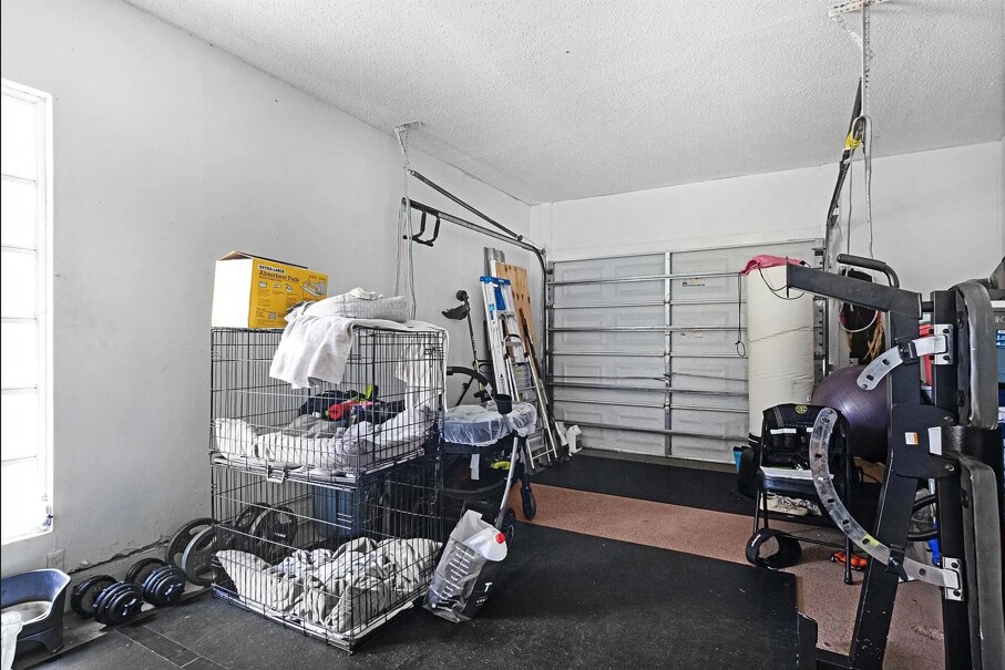 Building Photo - 7805 NW 66th Ter