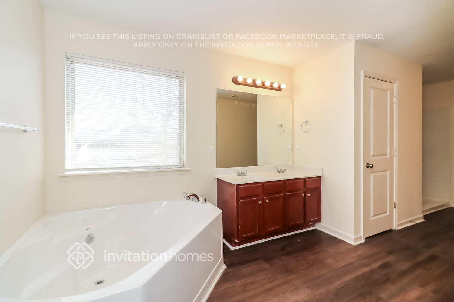 Building Photo - 3205 Franklin St