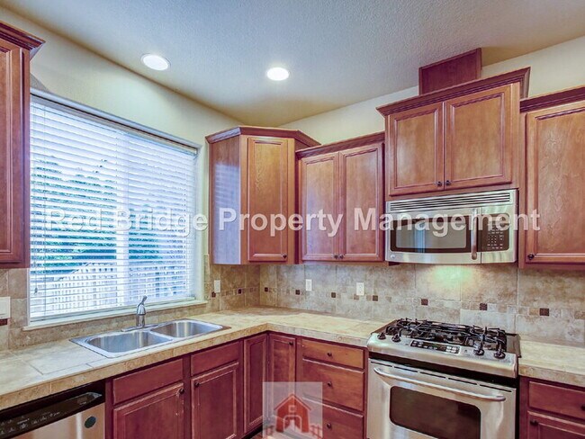 Building Photo - 14286 Russ Wilcox Way