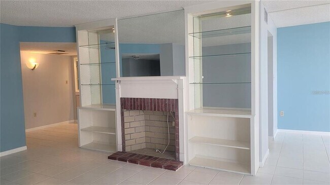 Building Photo - 660 Island Way