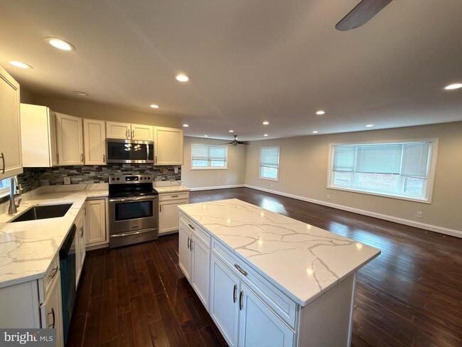 Building Photo - 7709 Flippo Dr