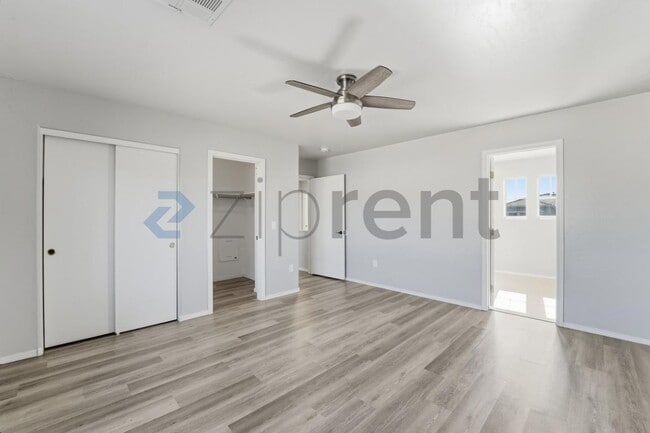 Building Photo - 3852 E Fruitvale Ave