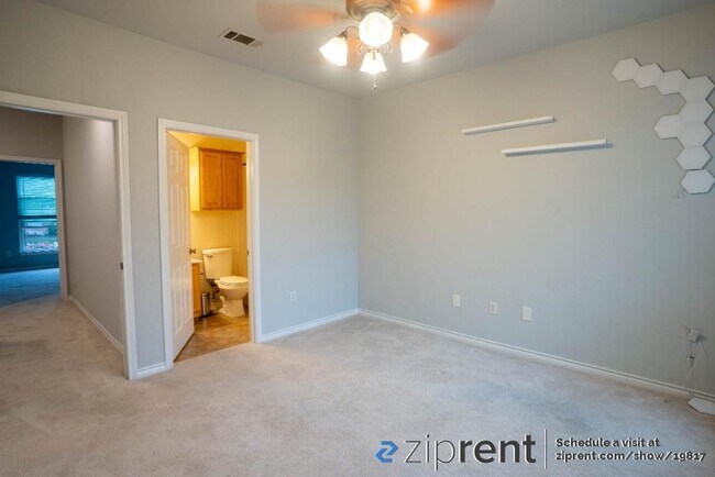 Building Photo - 12245 Abbey Glen Ln