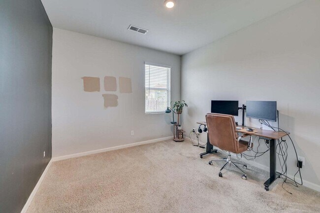 Building Photo - 262 Tahoe Drive