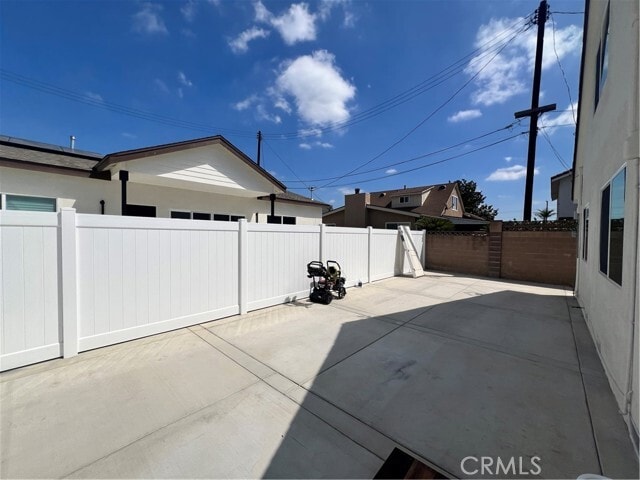 Building Photo - 15785 Stanbrook Dr