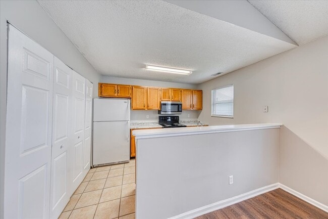 Building Photo - 2715 E 28th St