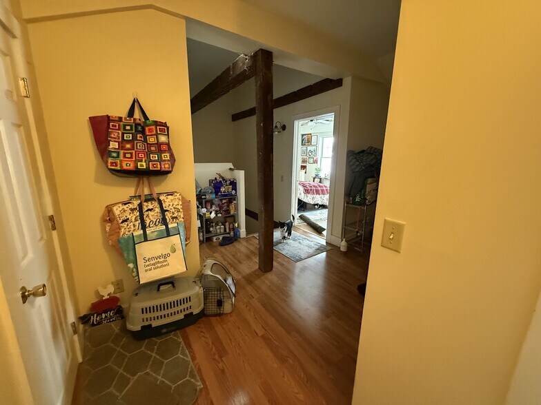 Building Photo - 363 Etna Rd