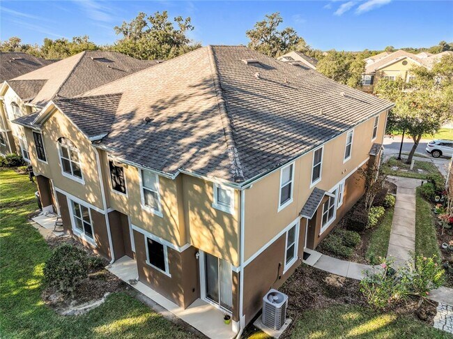 Building Photo - 1500 Broken Oak Dr