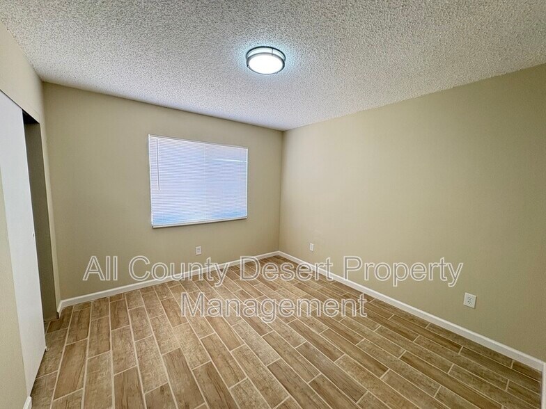 Building Photo - 68085 Cll Bolsa