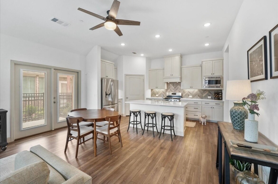 Dining Room - 1049 4th St