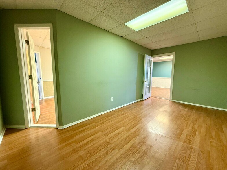 Building Photo - 7236 State Rd 52