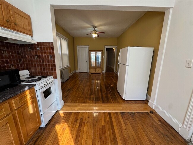 Building Photo - 43 Cheney St