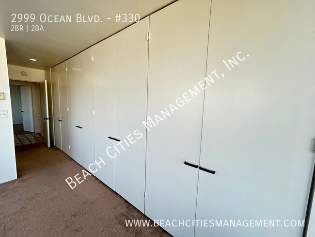 Building Photo - Large, Pet-Friendly Condo with Ocean Views...