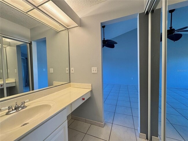 Building Photo - 120 Olive Tree Cir