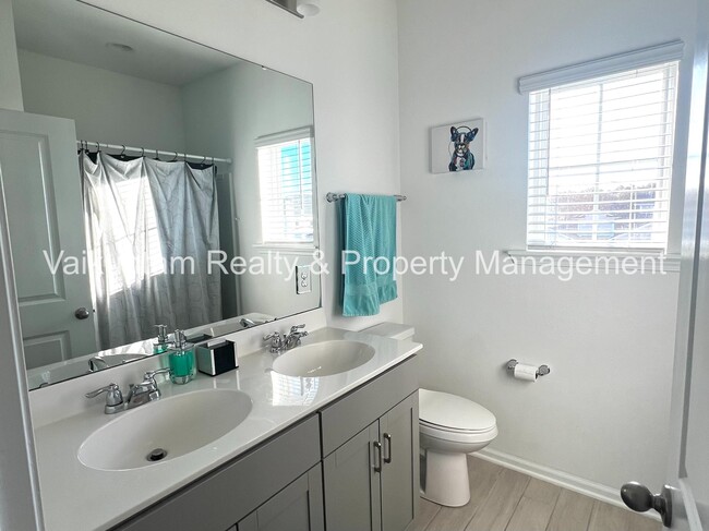 Building Photo - 377 Brookgreen Wy