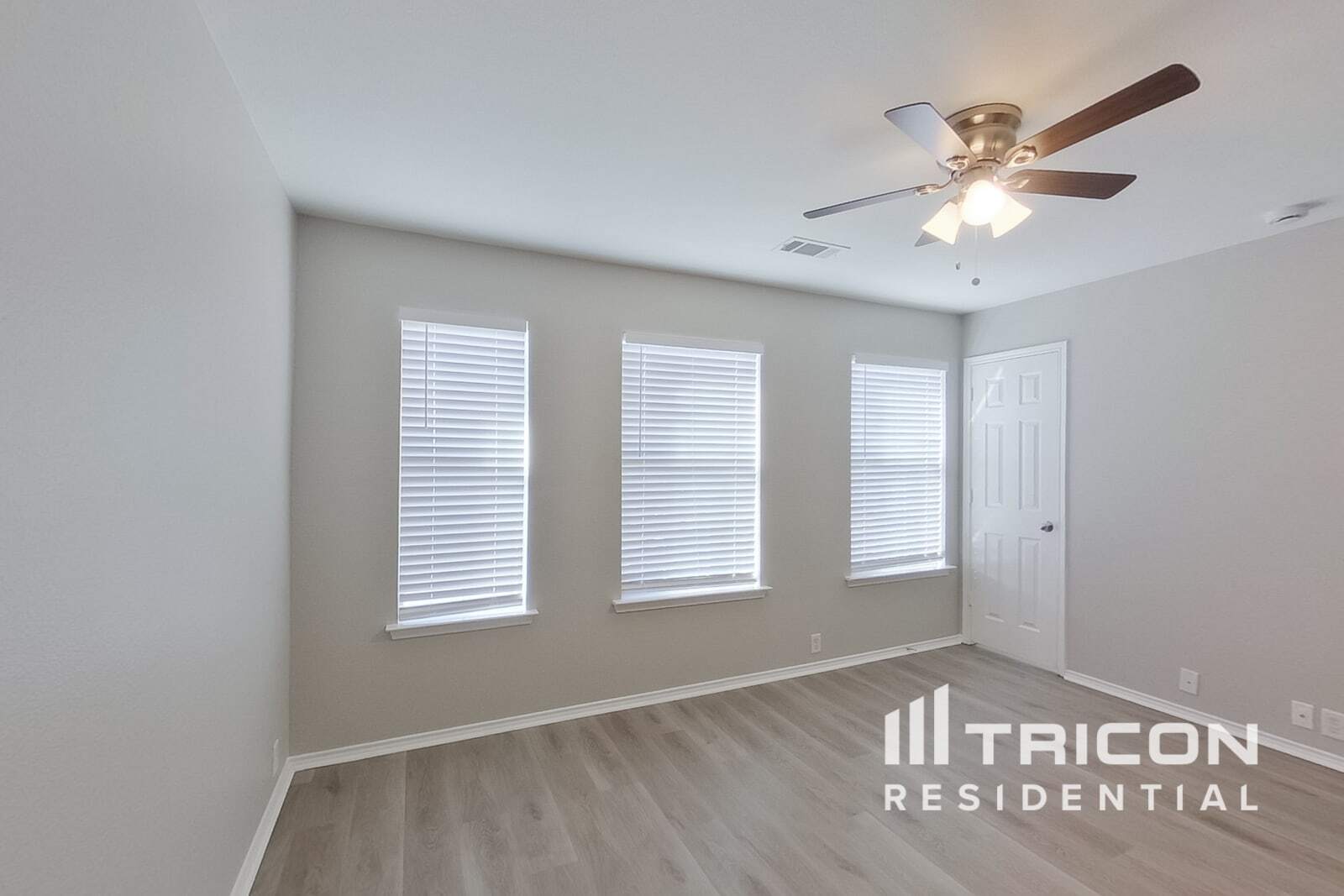 Building Photo - 206 Bison Meadow Dr