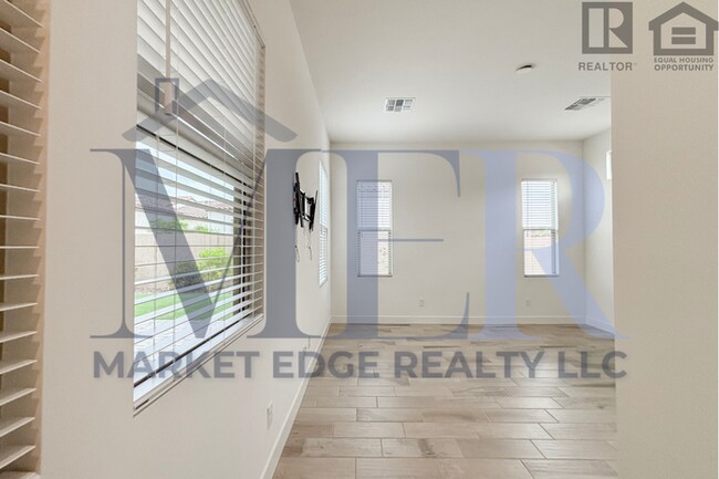 Building Photo - 2Bed/2Bath Home in Surprise Golf Community...