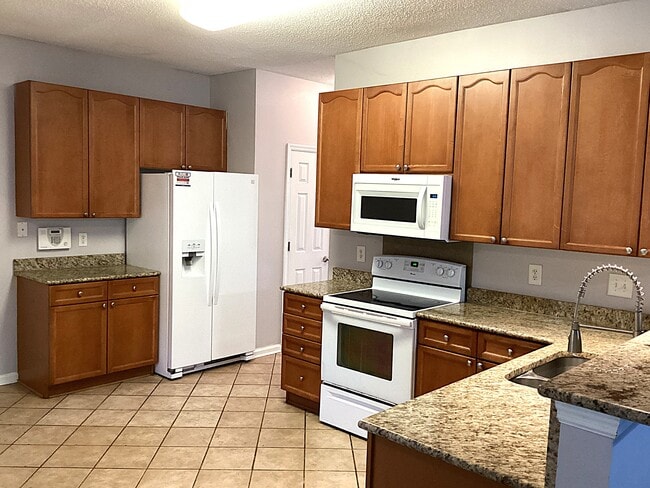 Building Photo - 5440 Rock Creek Ct