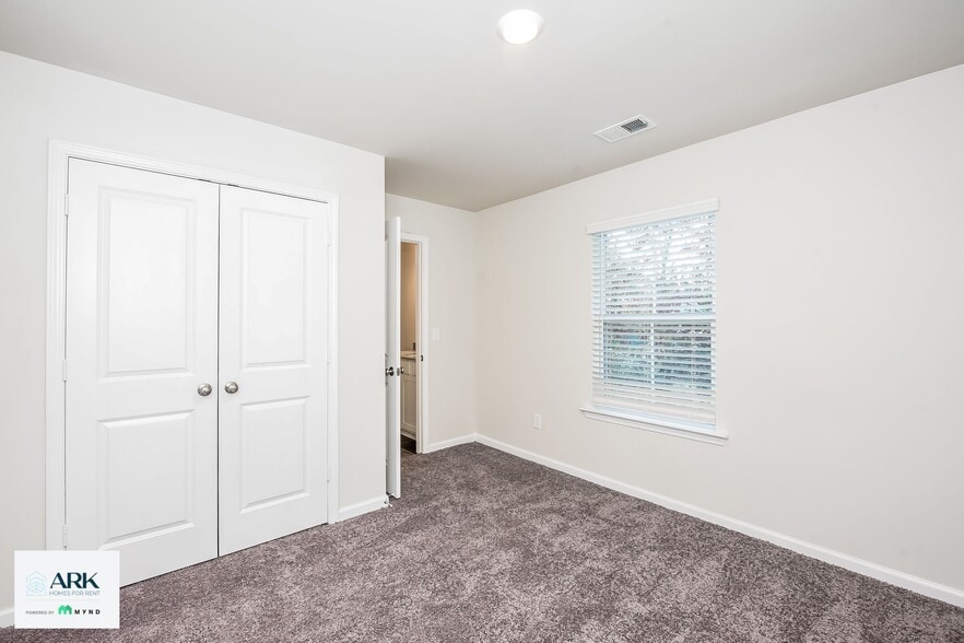Building Photo - 615 Green Wigeon Rd