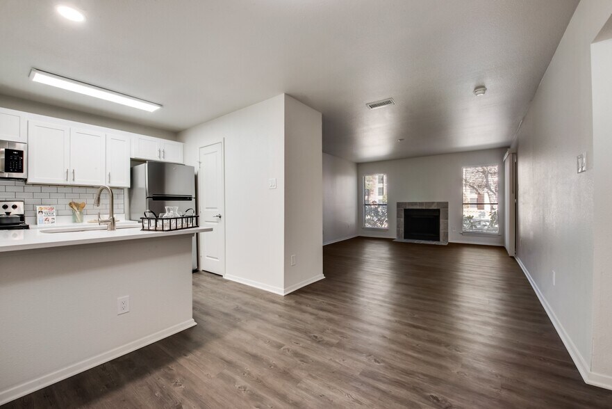 Horizons at Sunridge 9001 Meadowbrook Blvd Fort Worth TX 76120