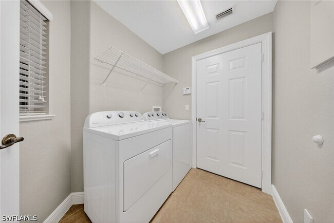 Building Photo - 15257 Cortona Way