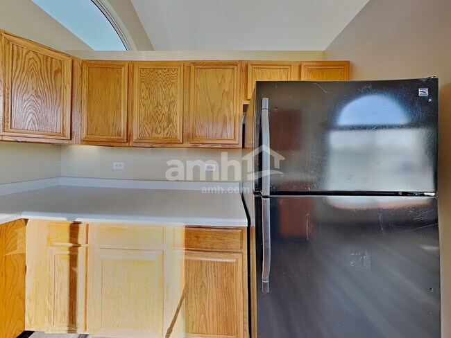 Building Photo - 2 Hastings Ct