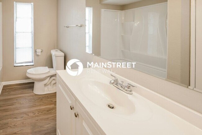 Building Photo - 3 Bedroom Pet-Friendly Home in Spring Hill, FL with Main Street Renewal