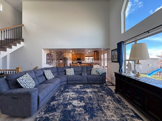 Building Photo - Beautiful Home available with Short Term L...