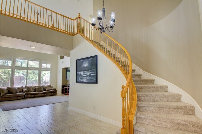 Building Photo - 8925 Monte Oro Dr