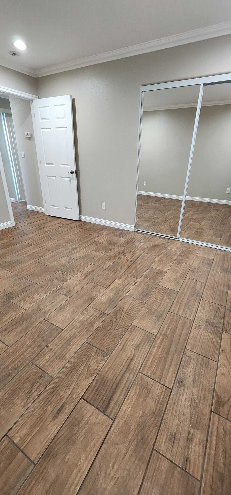 Building Photo - 10405 Anzac Ave