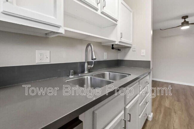 Building Photo - 2911 Austin St