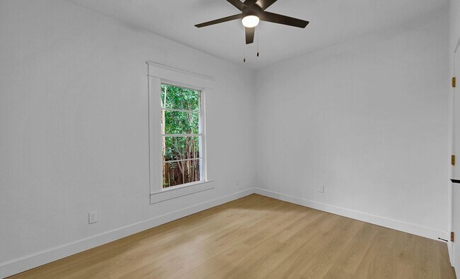 Building Photo - Newly Remodeled 4BD 2BA Home in Waco