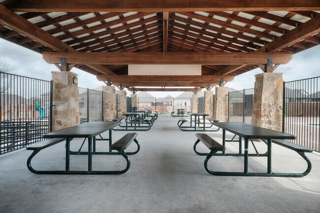 Building Photo - 8333 Paola St