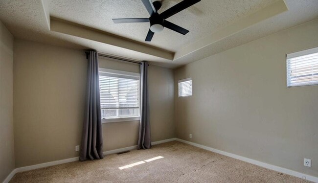 Building Photo - 5587 W Song Sparrow St