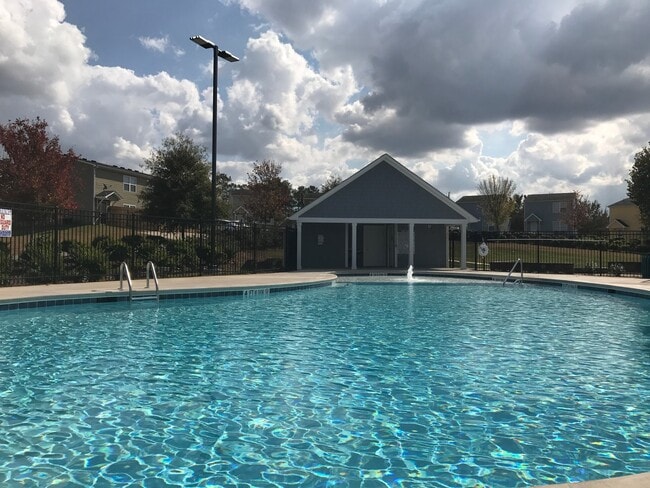 Building Photo - PRE-LEASING FOR AUGUST 2025!