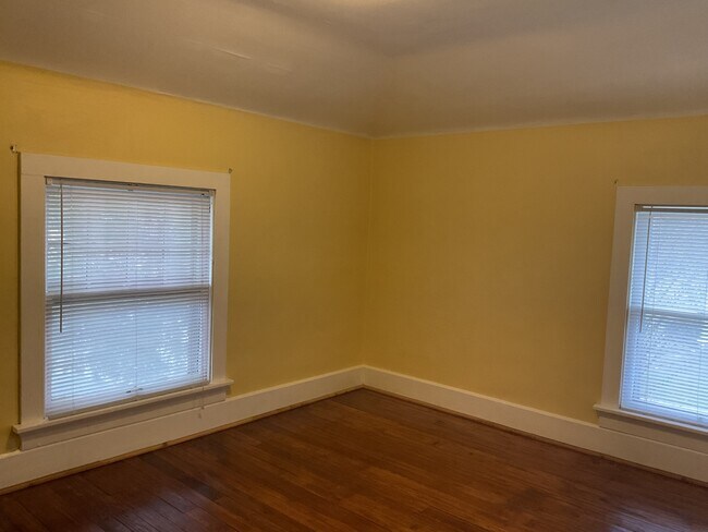 Building Photo - 2103 Kentucky Ave