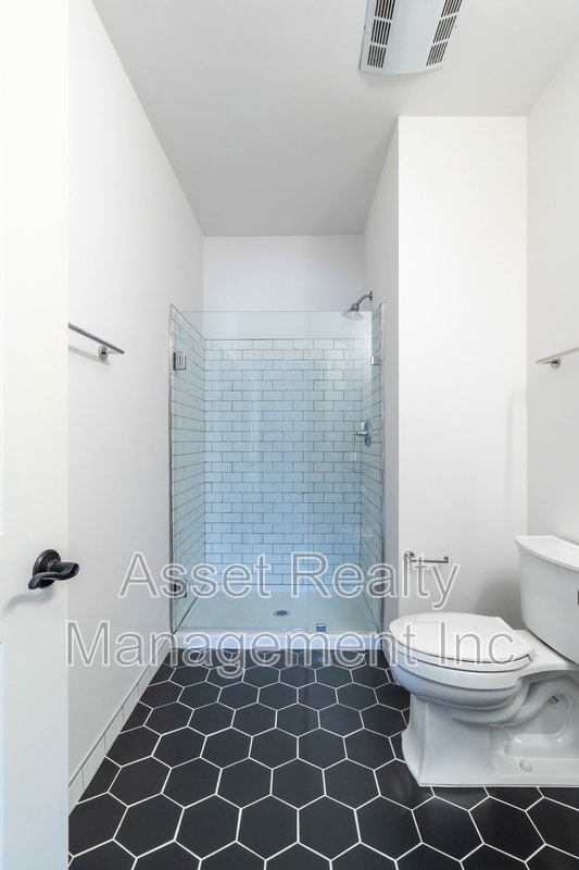 Building Photo - 1110 Franck St