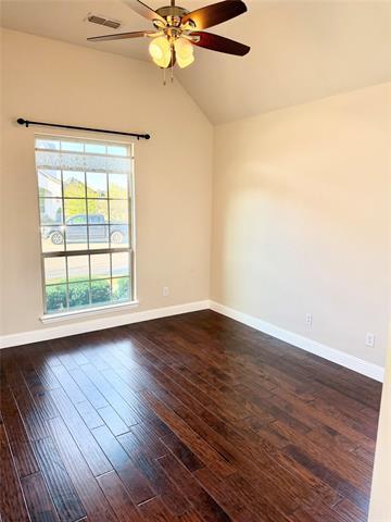 Building Photo - 1500 Grove Dr