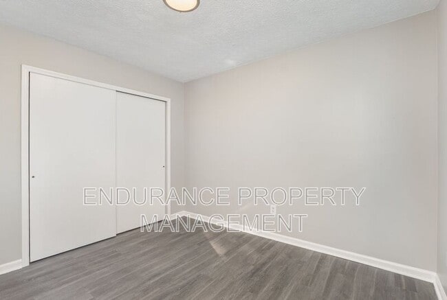 Building Photo - 4606 Glenway Ave