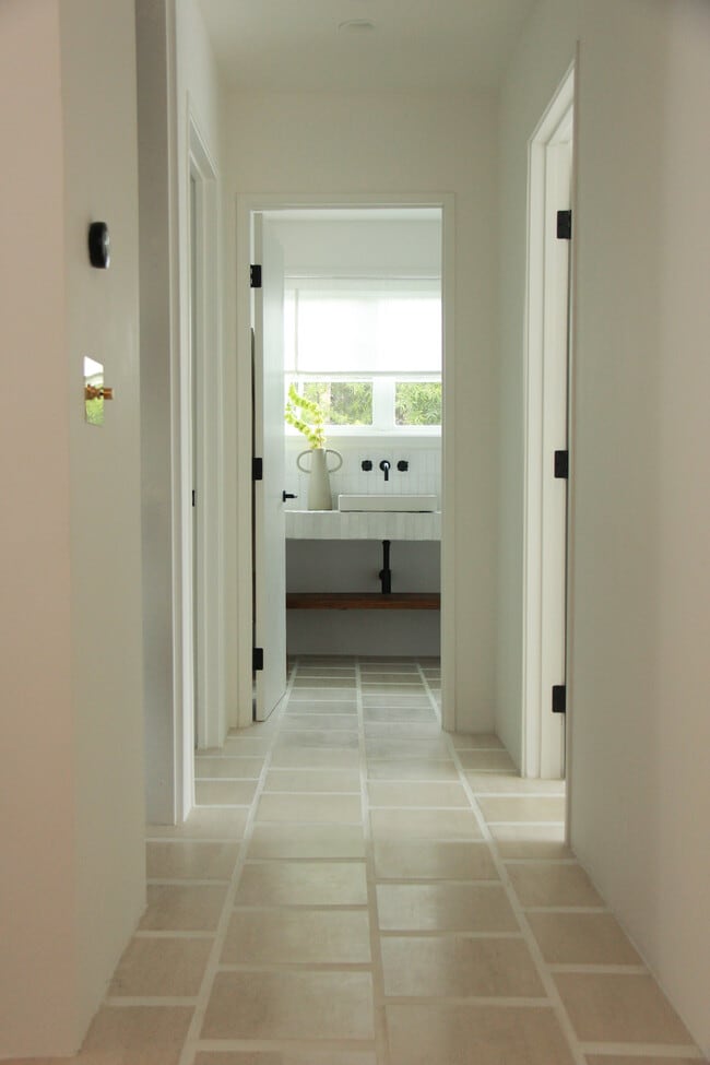 Building Photo - 349 Stowe Ter