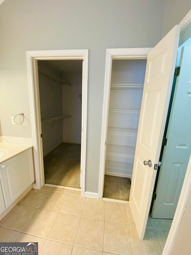 Building Photo - 33 Tall Timbers Cir