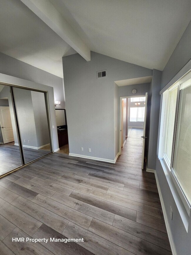 Building Photo - AVAILABLE NOW! Ontario Apt. in a gated community